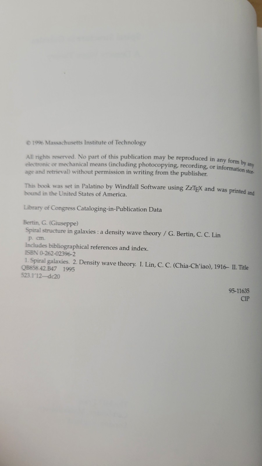 Spiral Structure in Galaxies: A Density Wave Theory, Bertin & Lin 1996 Hardcover