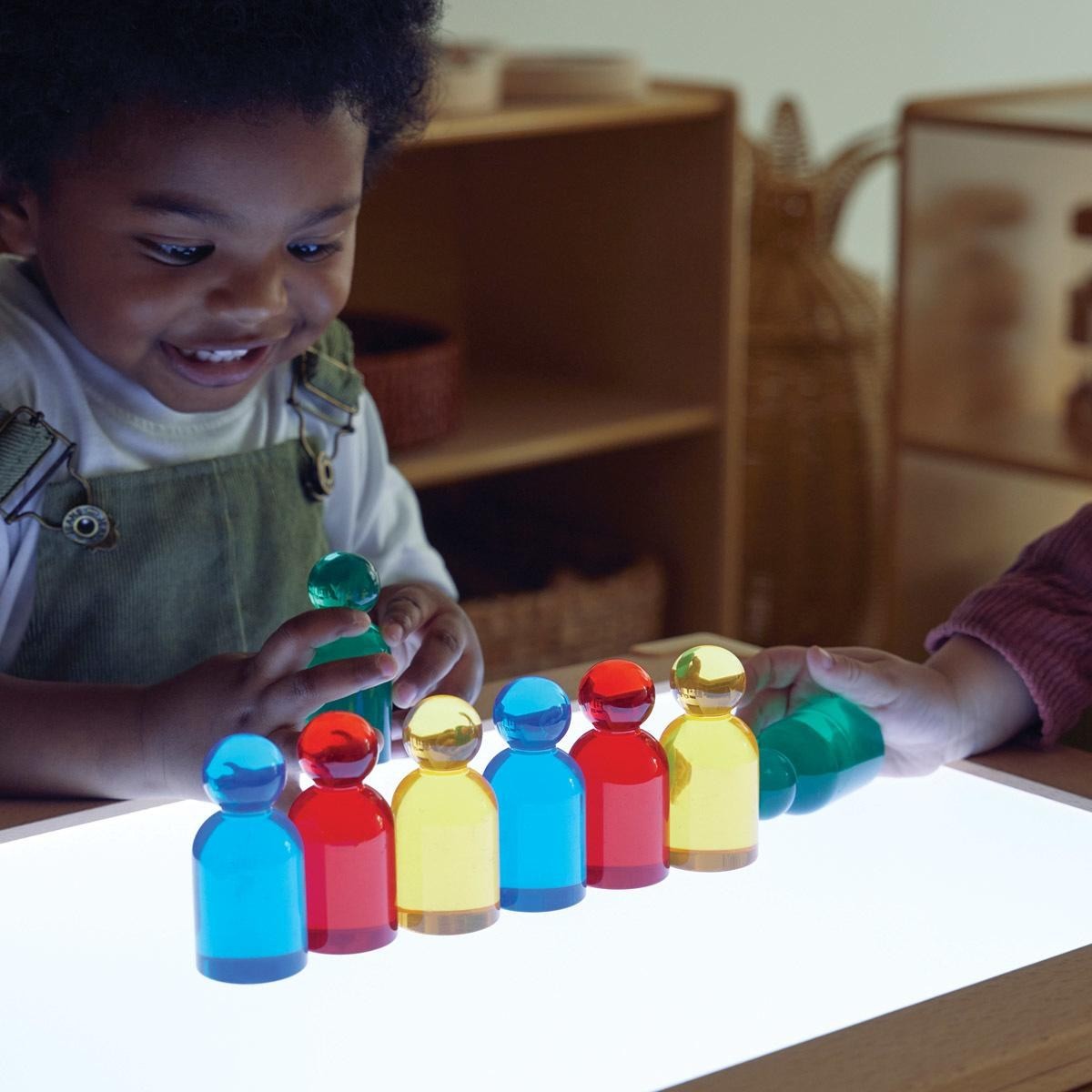 Kaplan Early Learning Light and Color People Set – 8 Pieces