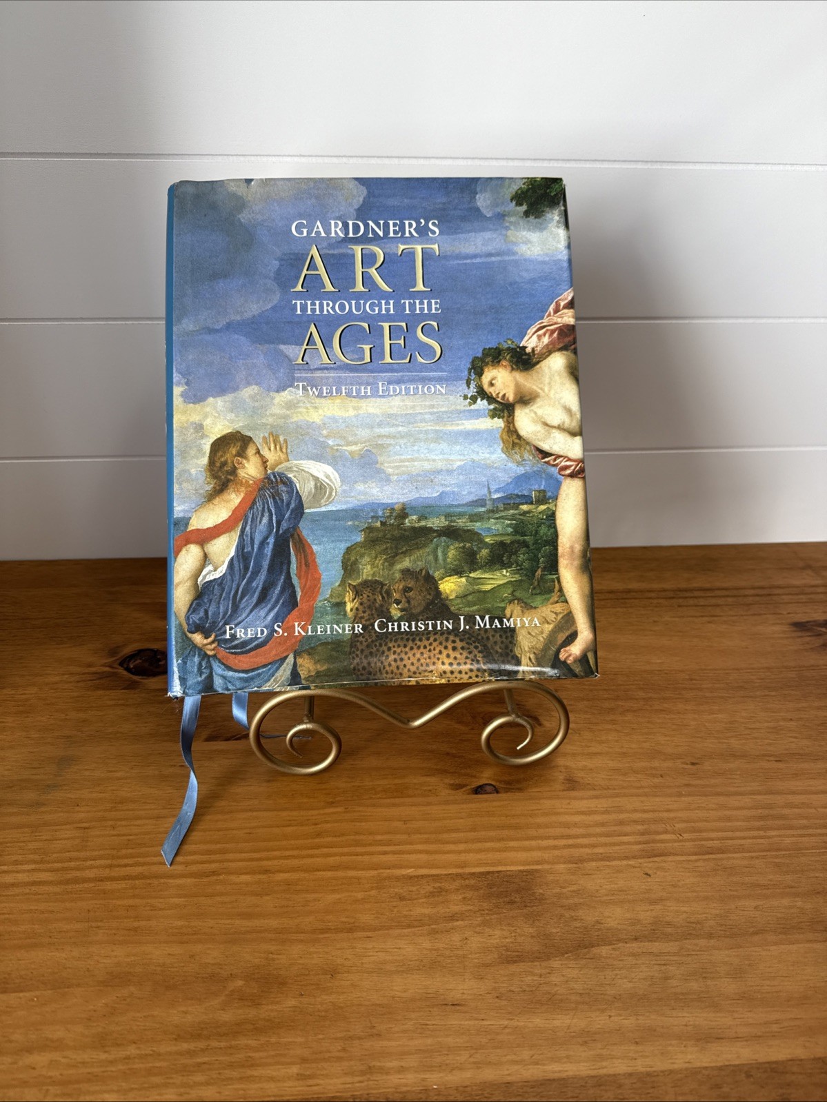 Gardner’s Art Through The Ages 12th Edition Hardcover Book by Fred Kleiner w/ DJ