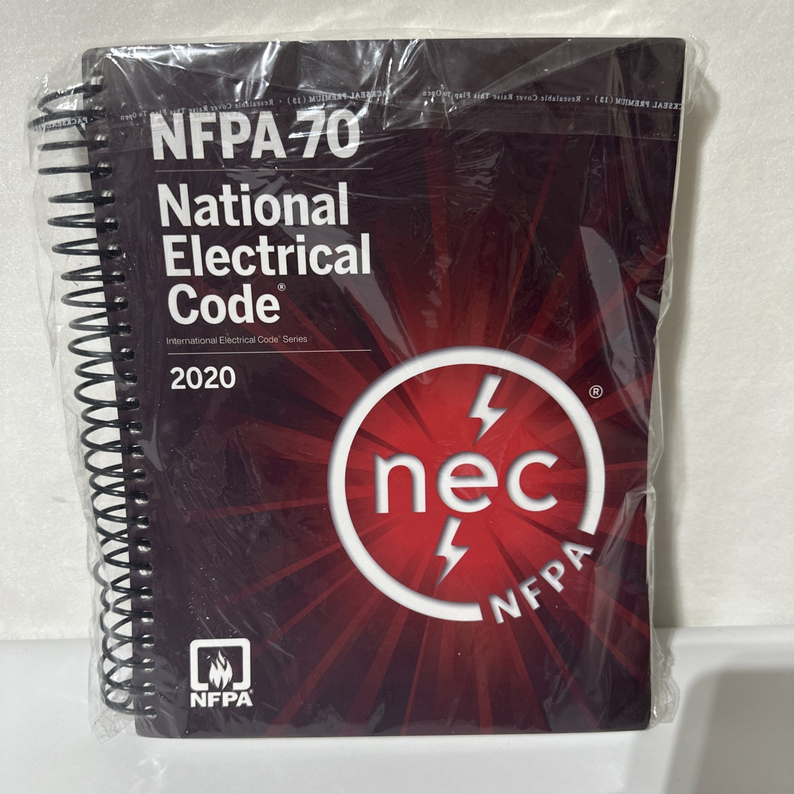 NFPA 70 National Electrical Code (NEC) 2020 Edition Spiral usa stock Brand NEW