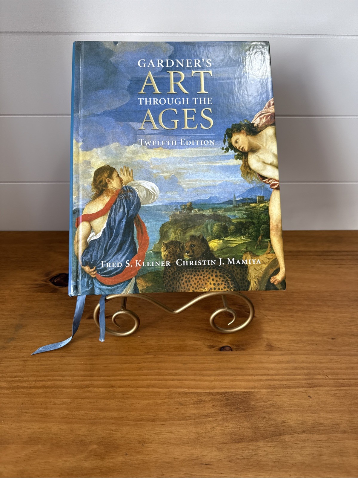 Gardner’s Art Through The Ages 12th Edition Hardcover Book by Fred Kleiner w/ DJ
